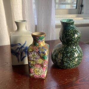 Lot of 3 Vintage Ceramic Bud Vases Floral Qianlong Nian Zhi Asymmetrical Boho